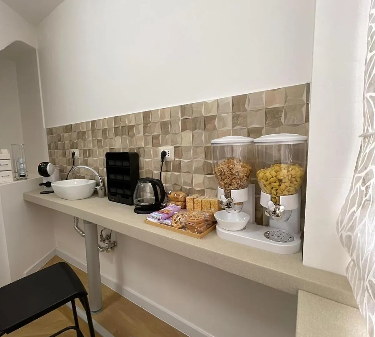 Guest house Clemente House Catania Centro Meravigliosa Camera Matrimoniale Italy