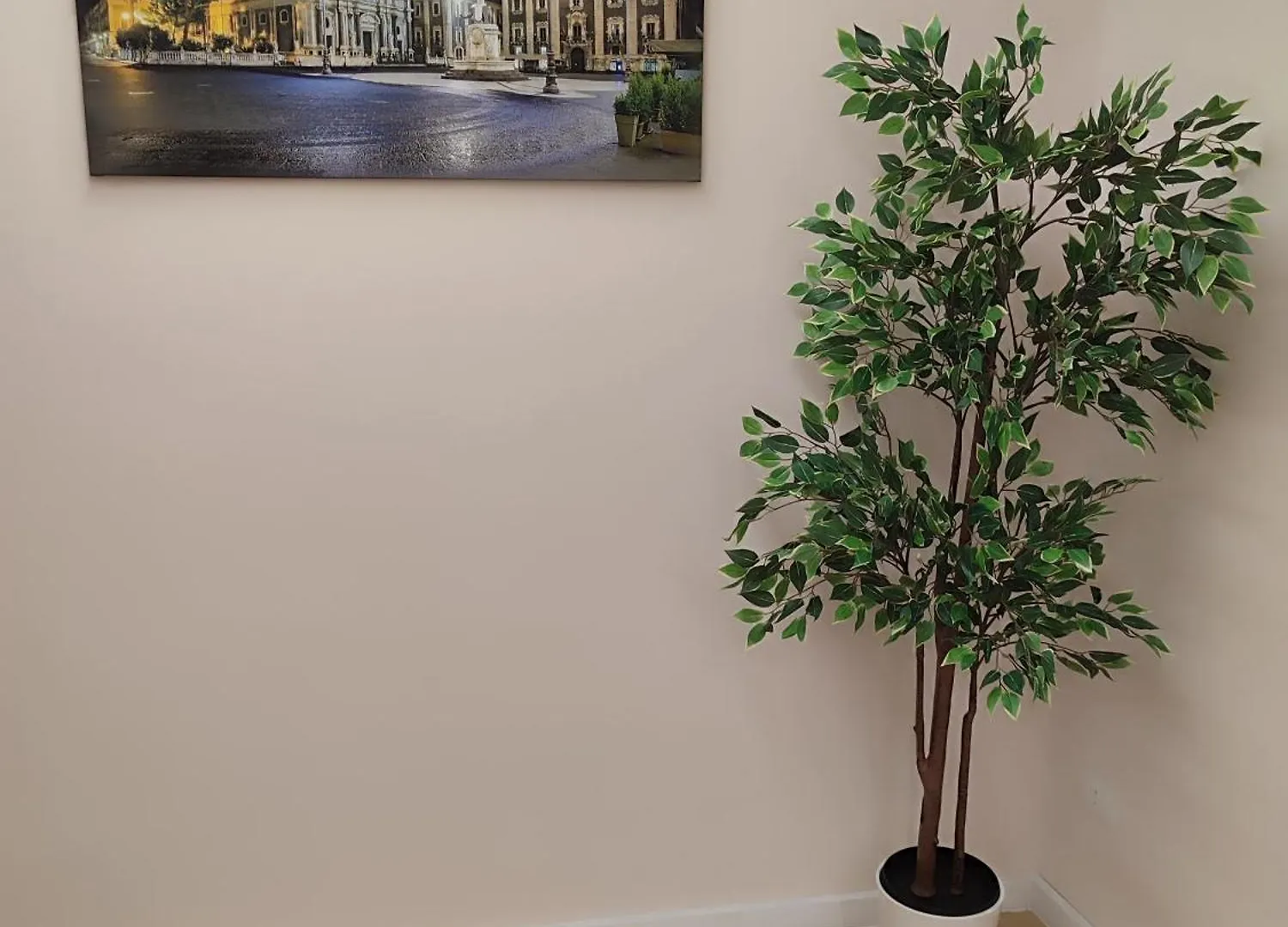 Guest house Clemente House Catania Centro Meravigliosa Camera Matrimoniale Italy