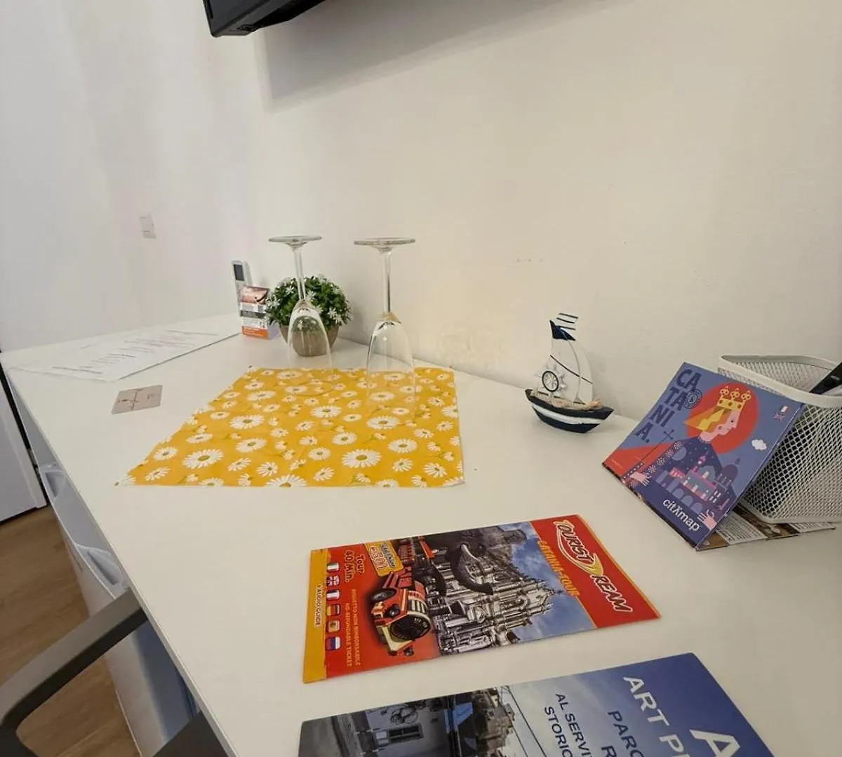 Guest house Clemente House Catania Centro Meravigliosa Camera Matrimoniale Italy